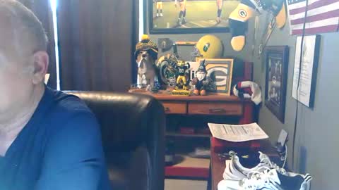 midwestdad09 online show from April 2026 11:32:02 PM