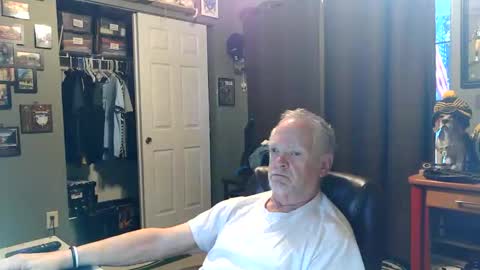 midwestdad09 online show from May 2026 10:33:02 AM