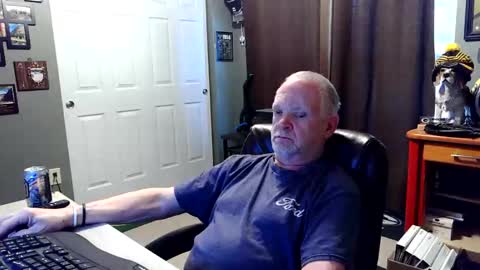 Snapshot of midwestdad09 chatting on June 2026 12:27:02 AM midwestdad09 online show from June 2026 12:27:02 AM