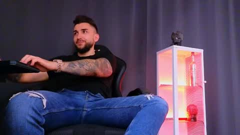 MightyAaron online show from February 2025 08:59:02 AM