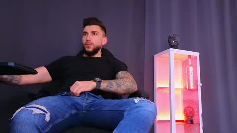 MightyAaron online show from February 2025 05:53:02 AM