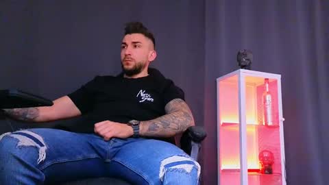 MightyAaron online show from February 2025 03:01:02 AM