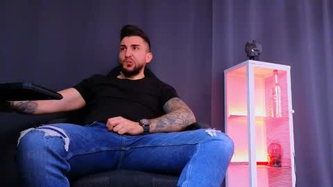 MightyAaron online show from March 2025 05:42:01 AM