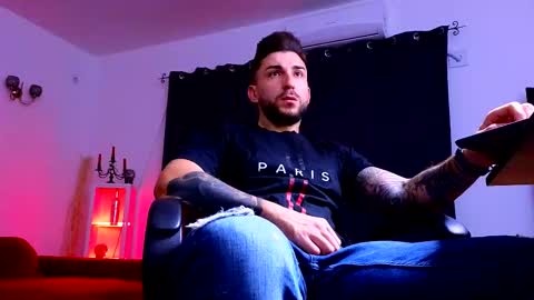 MightyAaron online show from October 2025 02:29:01 AM