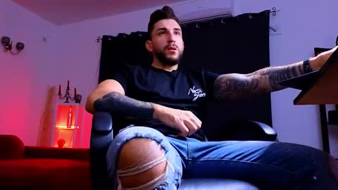 MightyAaron online show from October 2025 02:53:01 AM