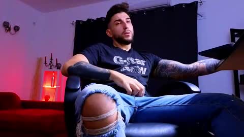 MightyAaron online show from October 2025 03:50:01 AM