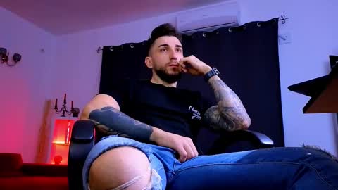 MightyAaron online show from March 2026 04:18:01 AM