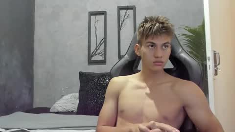 Snapshot of miguel_hz chatting on December 2024 12:38:01 PM Miguel Hernandez online show from December 2024 12:38:01 PM