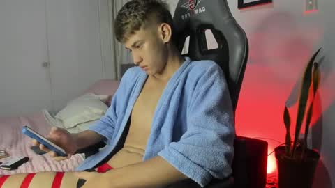 Snapshot of miguel_hz chatting on January 2025 12:06:01 AM Miguel Hernandez online show from January 2025 12:06:01 AM