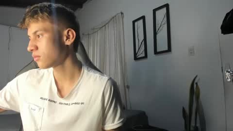 Snapshot of miguel_hz chatting on February 2025 09:07:02 PM Miguel Hernandez online show from February 2025 09:07:02 PM