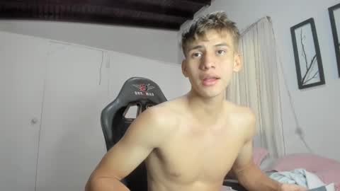 Snapshot of miguel_hz chatting on March 2025 04:41:01 PM Miguel Hernandez online show from March 2025 04:41:01 PM