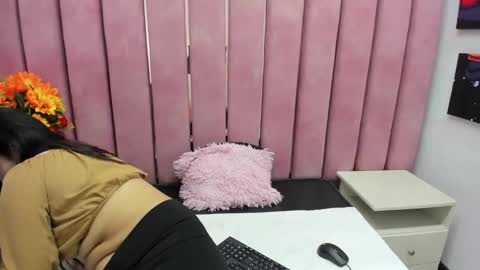 Snapshot of miha_smith chatting on October 2025 03:05:02 AM Miha online show from October 2025 03:05:02 AM