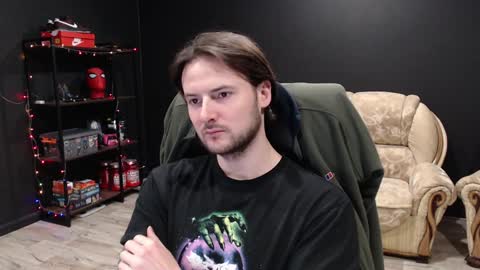 Snapshot of mihasikd chatting on December 2024 06:16:01 PM Misha Winchester online show from December 2024 06:16:01 PM