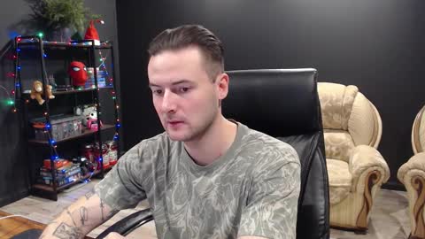 Misha Winchester online show from December 2025 08:12:02 AM