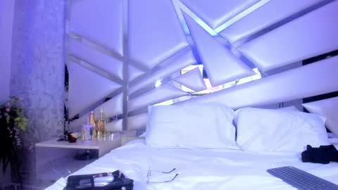 MIA 3 online show from December 2024 03:36:02 AM