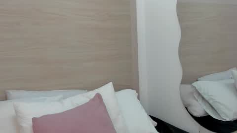 Miia online show from March 2026 11:04:01 AM