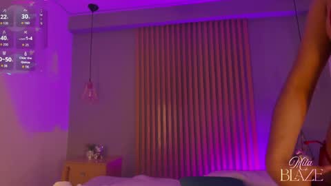 Mia online show from April 2026 11:35:01 AM