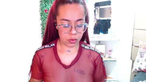 Snapshot of miia_spencer_ chatting on December 2024 06:21:01 AM miia online show from December 2024 06:21:01 AM
