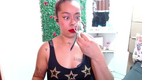 Snapshot of miia_spencer_ chatting on December 2024 06:37:02 AM miia online show from December 2024 06:37:02 AM