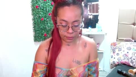 Snapshot of miia_spencer_ chatting on December 2024 01:26:01 AM miia online show from December 2024 01:26:01 AM