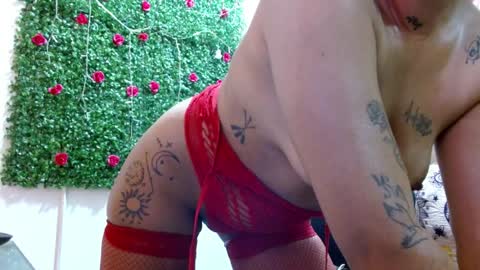 Snapshot of miia_spencer_ chatting on January 2025 05:30:01 AM miia online show from January 2025 05:30:01 AM