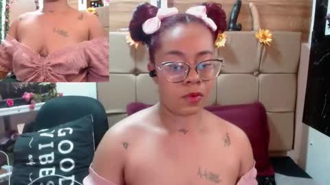 Snapshot of miia_spencer_ chatting on September 2025 06:44:02 PM miia online show from September 2025 06:44:02 PM