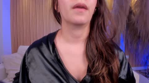 Miia 3 online show from December 2024 05:29:02 PM