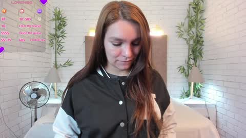 Miia 3 online show from February 2025 11:53:01 AM