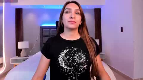 Miia 3 online show from September 2025 12:29:01 PM