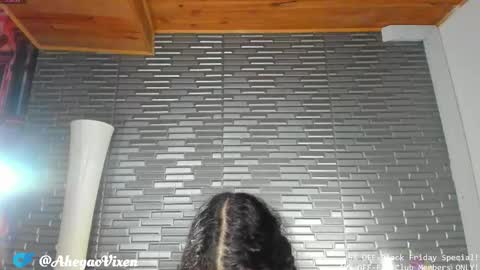 Snapshot of miia_zarate chatting on November 2025 09:16:01 PM Ma - online show from November 2025 09:16:01 PM