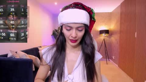 Mia online show from November 2025 11:07:01 AM