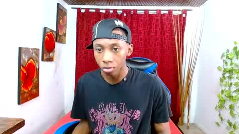 Snapshot of miilo18 chatting on May 2026 06:05:02 PM milo online show from May 2026 06:05:02 PM