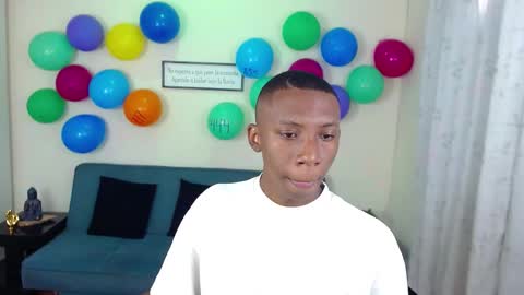 Snapshot of miiloo18 chatting on October 2025 08:21:02 PM Jordan online show from October 2025 08:21:02 PM