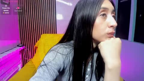 miilu  online show from October 2025 03:51:02 AM
