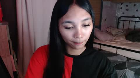 Snapshot of mika_cora chatting on June 2026 12:31:02 PM MIKA online show from June 2026 12:31:02 PM