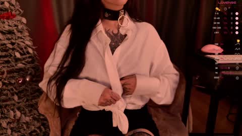 mika_moon_ online show from December 2024 12:43:02 AM