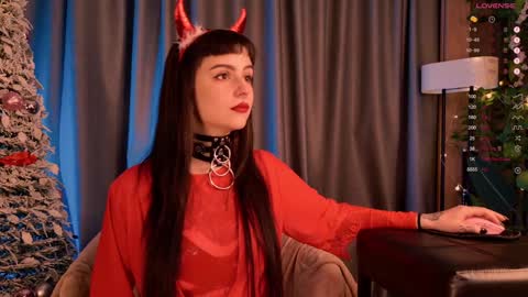 mika_moon_ online show from December 2024 08:02:01 PM