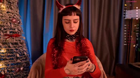 mika_moon_ online show from December 2024 11:06:02 PM