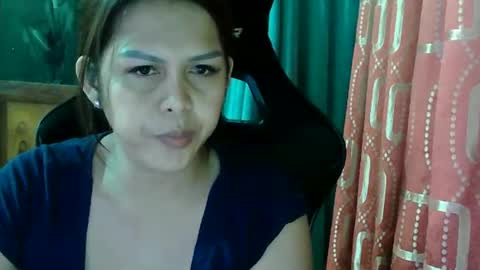 Snapshot of mika_morexoxo chatting on November 2025 06:08:02 AM Mika online show from November 2025 06:08:02 AM