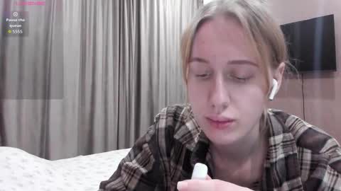 Mika online show from December 2025 11:32:01 PM