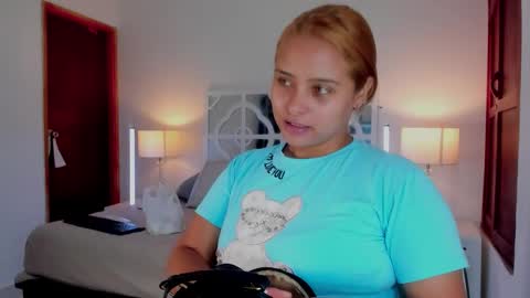 Mikaela blondie bigass online show from January 2026 11:58:02 AM