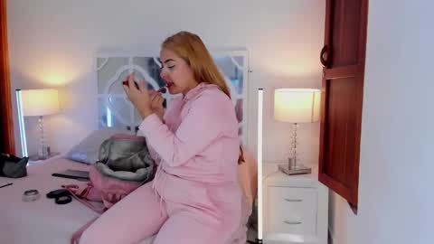 Mikaela blondie bigass online show from February 2026 12:34:02 PM