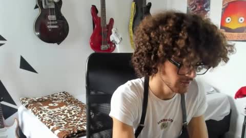 mikaelrizzzo online show from October 2025 03:43:01 PM