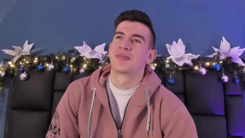 mikael online show from December 2025 04:18:02 AM