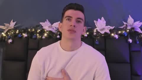 mikael online show from December 2025 04:08:01 AM