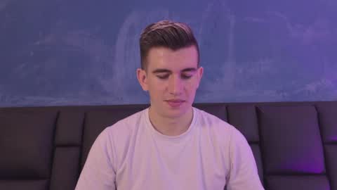 mikael online show from April 2026 04:24:01 AM