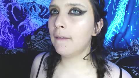 Mika online show from November 2025 10:41:02 PM