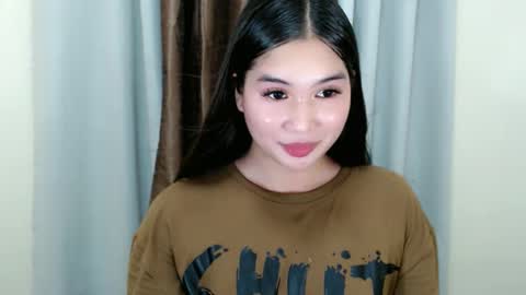 Kyla online show from November 2025 07:18:02 AM