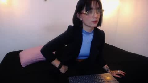 mikaza online show from March 2026 01:14:02 PM