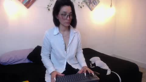 mikaza online show from April 2026 08:57:02 PM